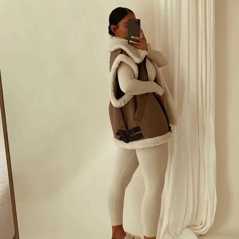 2025 Autumn and winter new products Womens new fashion casual Polo collar zipper three color imitation wool panel vestT251129