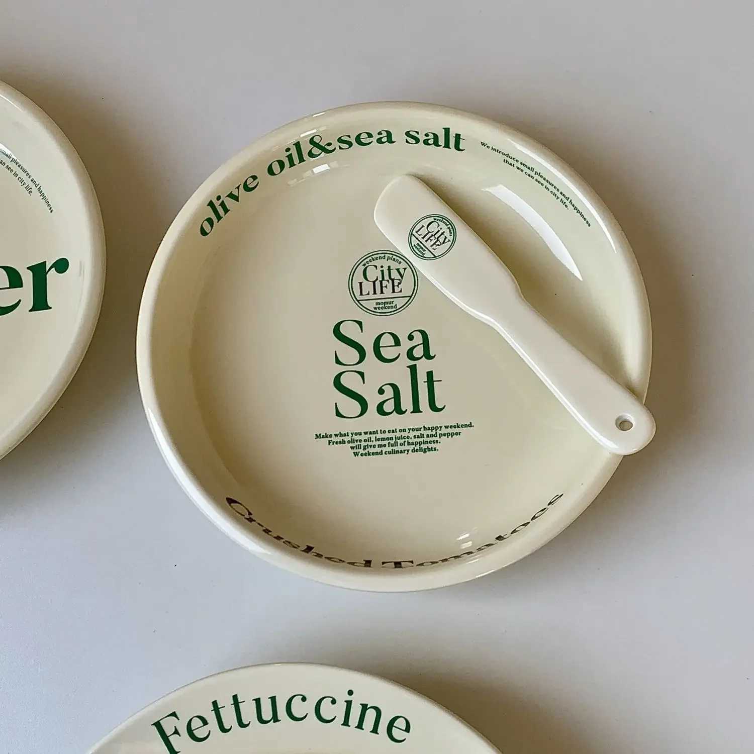 Luxury Korean Creative Western Cuisine Plate Letter Ceramic Plate ins High Beauty Ceramic Cake Dessert He Vegetable Soup Plate Y251129