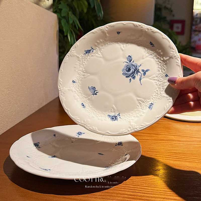 Luxury Exquisite Blue Dinner Plates Household Patchwork Floral Ceramic Disc Nordic Style Underglaze Colour Western Tableware Y251129