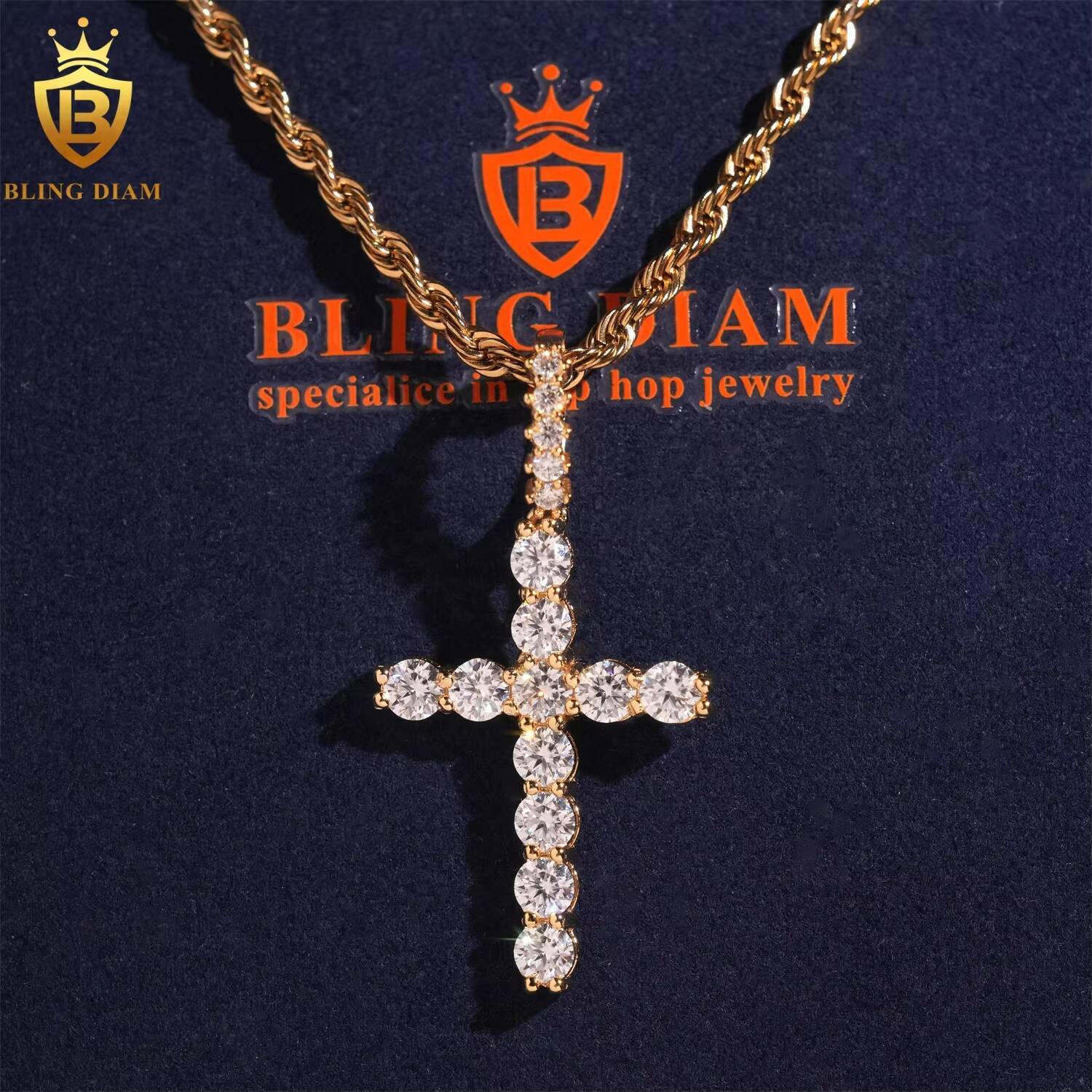 High Quality 925 Sterling Silver Iced Out Custom Hip Hop Fashion VVS Moissanite Cross Pendant