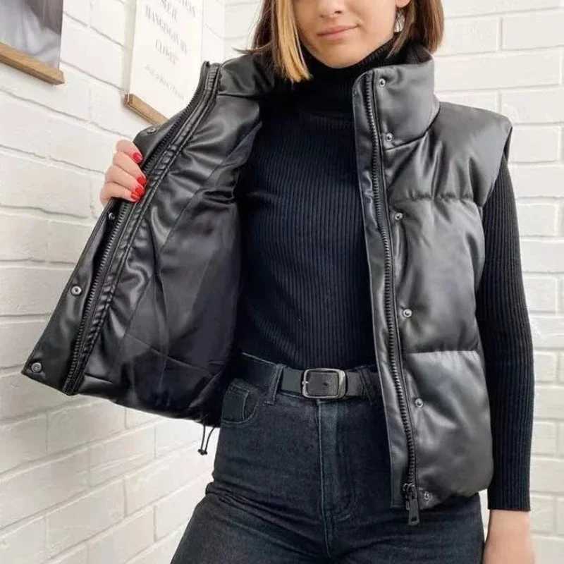 Autumn Winter PU Leather Coat Women Black Stand Collar Vests Women Fashion Zipper Elegant Short Vests Female LadiesT251129