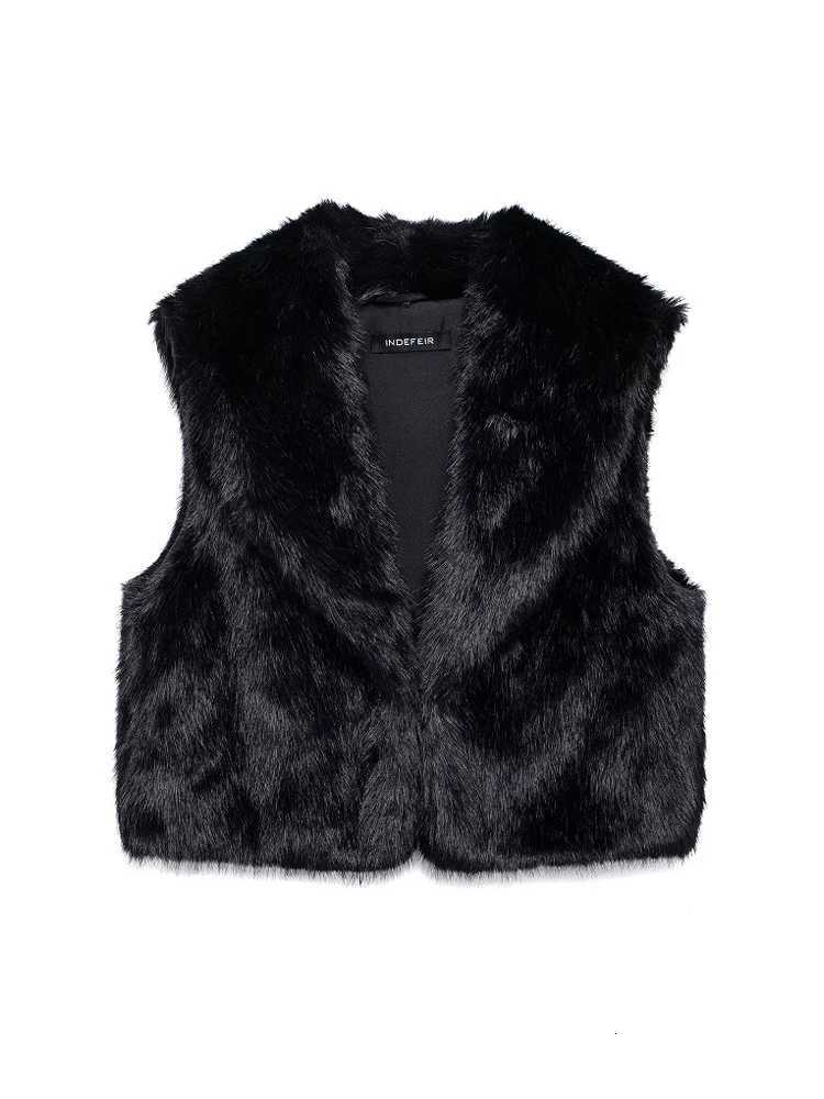 MUJER Faux Fur Sleeveless Vest Women Black Cropped Vests for Women Winter Womens Warm Vest Fashion Waistcoat Padded Vest WomanT251129