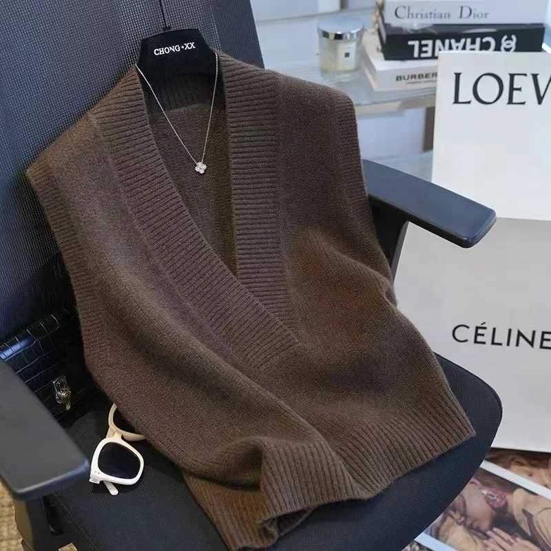 2024New Autumn Winter Knitted Sweater Vest Womens Fashion Sleeveless V-Neck Waistcoat Slim Solid Vest Female Causal Ladies TopsT251129