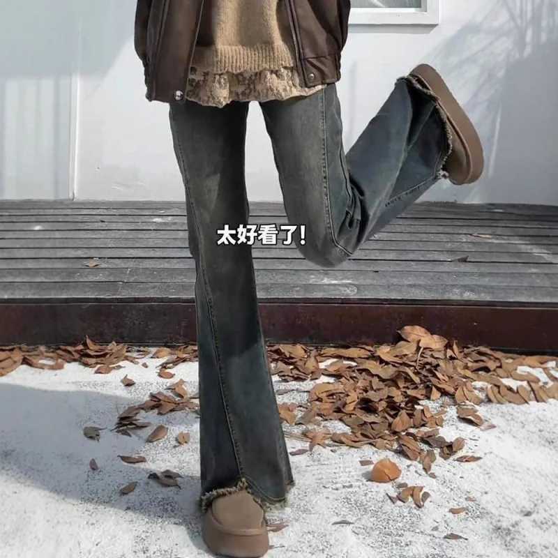 Cement Gray Frayed Hem Flared Micro Flare Jeans for 25 Plus Size High Waist Slimming Hip Covering Elastic Pants in Autumn Winter M260310