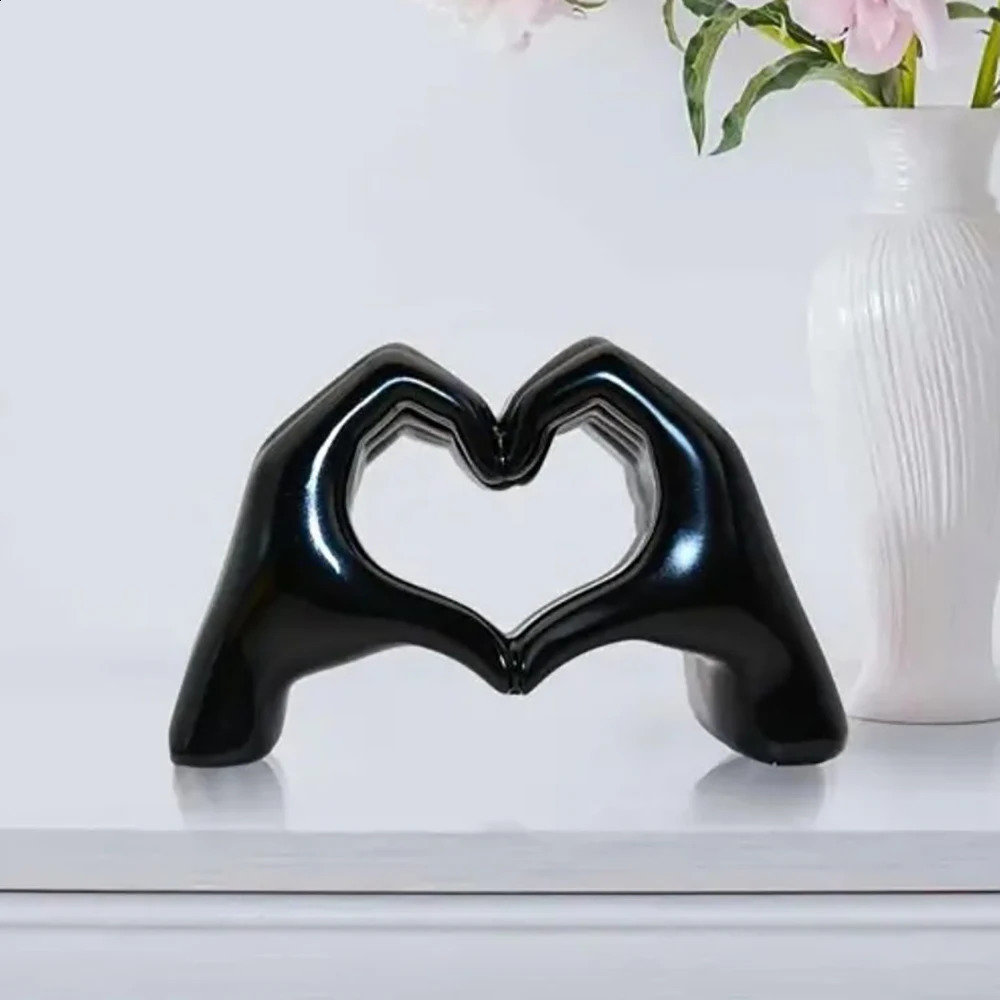 Resin Love Gesture Statues Sculptures Desktop Ornament Sculptures Figurines Nordic Light Art Crafts Office Home Decor 250422