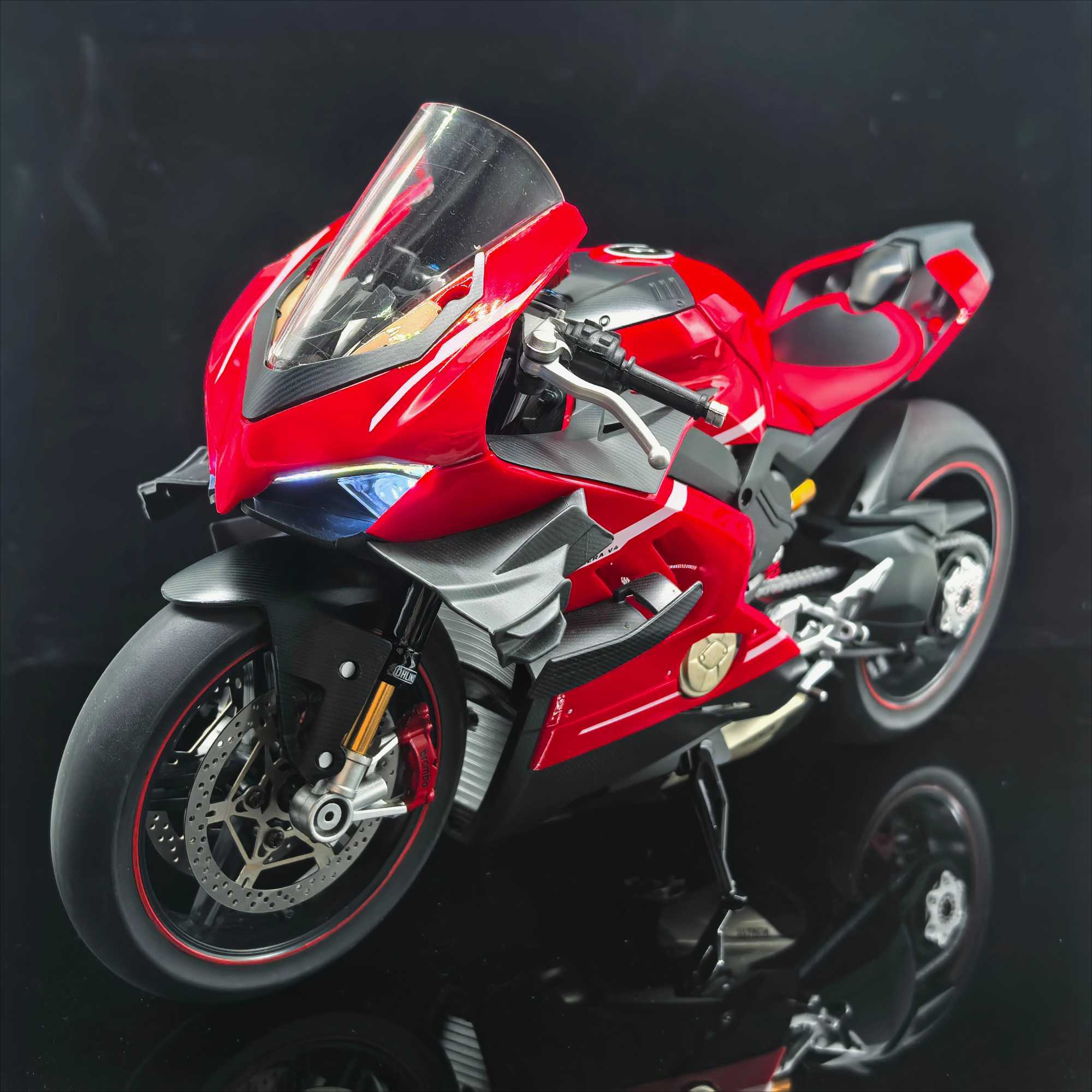 Spray 17 Ducati V4S 16 V4R Super Motorcycle Alloy Diecast Metal Model Street Racing Ornament Start Collection Of Hobbies Boy J251129