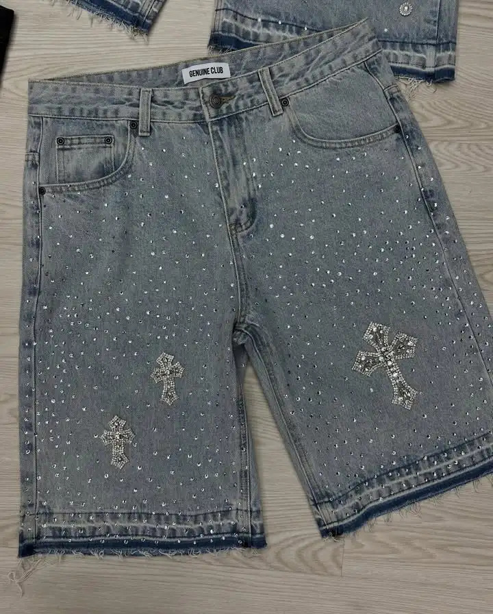 Streetwear Vintage Cross Rhinestone Sequin Denim Shorts Y2K Mens Womens Vintage Washed Baggy Casual Shorts Over The Knee Pants 251128