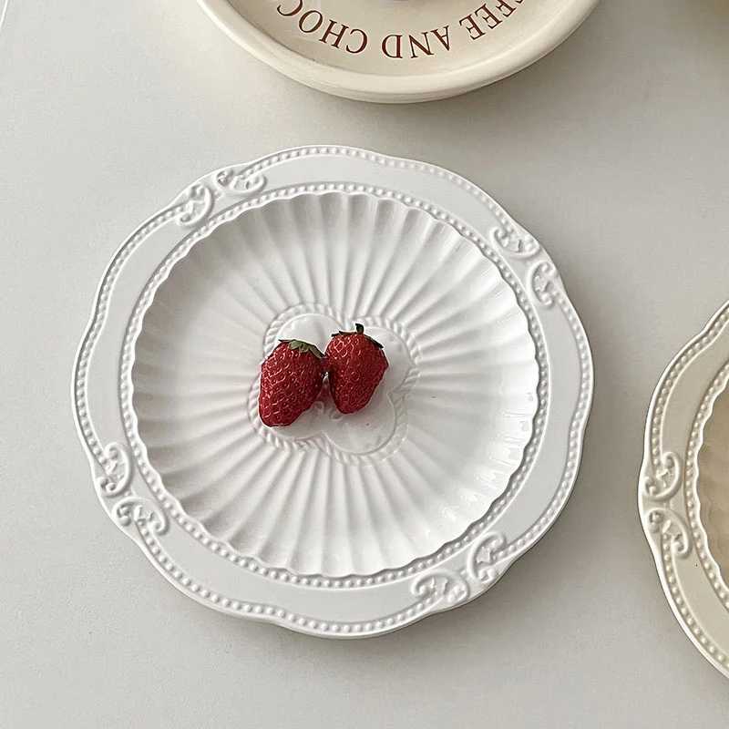 Luxury French Round Dinner Plate Vintage Salad Fruit Plate Western Breakfast Pastry Plate Household Light Luxury Tableware Y251129