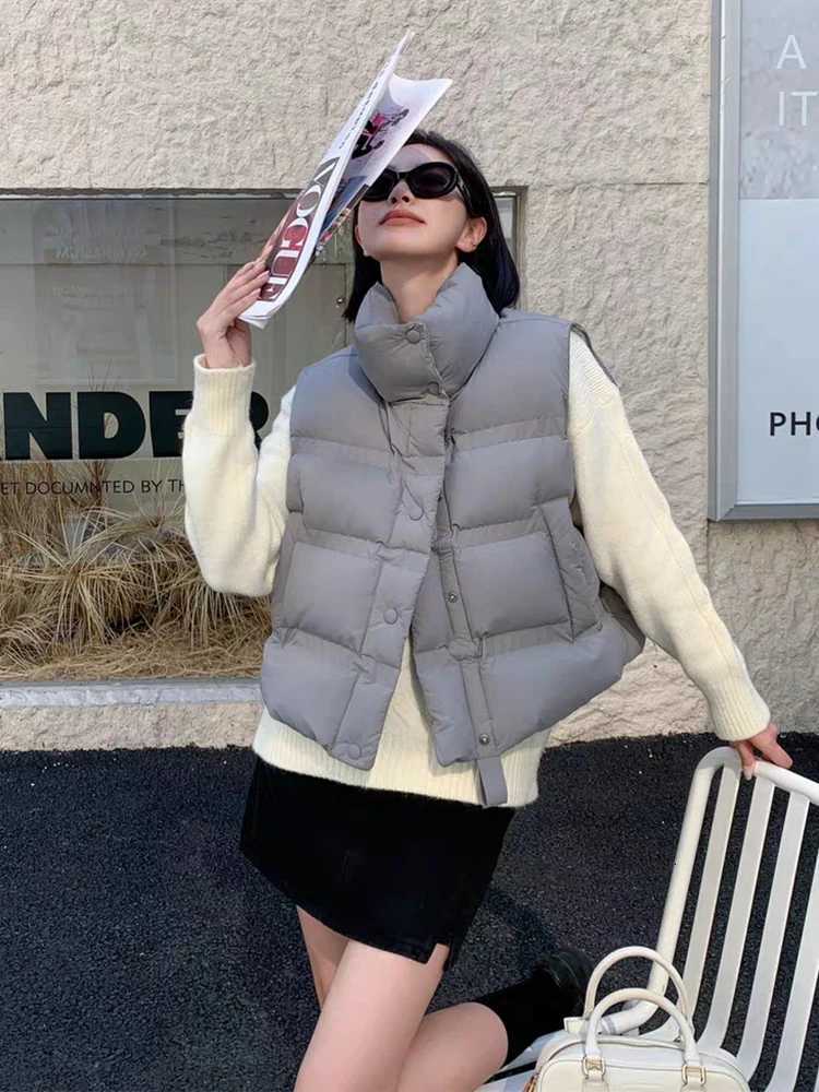 Autumn Winter Stand Collar Puff Solid Down Vest Female Single Breasted Waistcoat Outwears Women White Duck Down Sleeveless VestT251129