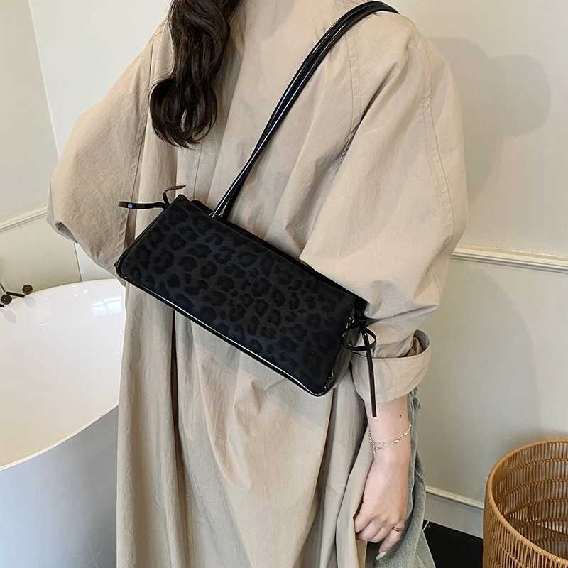 PU Zipper Leopard Shoulder Bags Summer New Fashion Womens Bags on Sale 2025 Retro Design Retro Light Luxury Womens Handbags K251128
