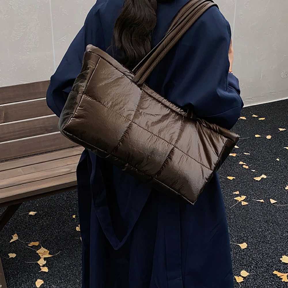 Cotton Padded Shoulder Bag Casual Nylon Quilted Tote Bags for Women Handbag Large Capacity Space Down Bag Designer Shopper Purse K251128