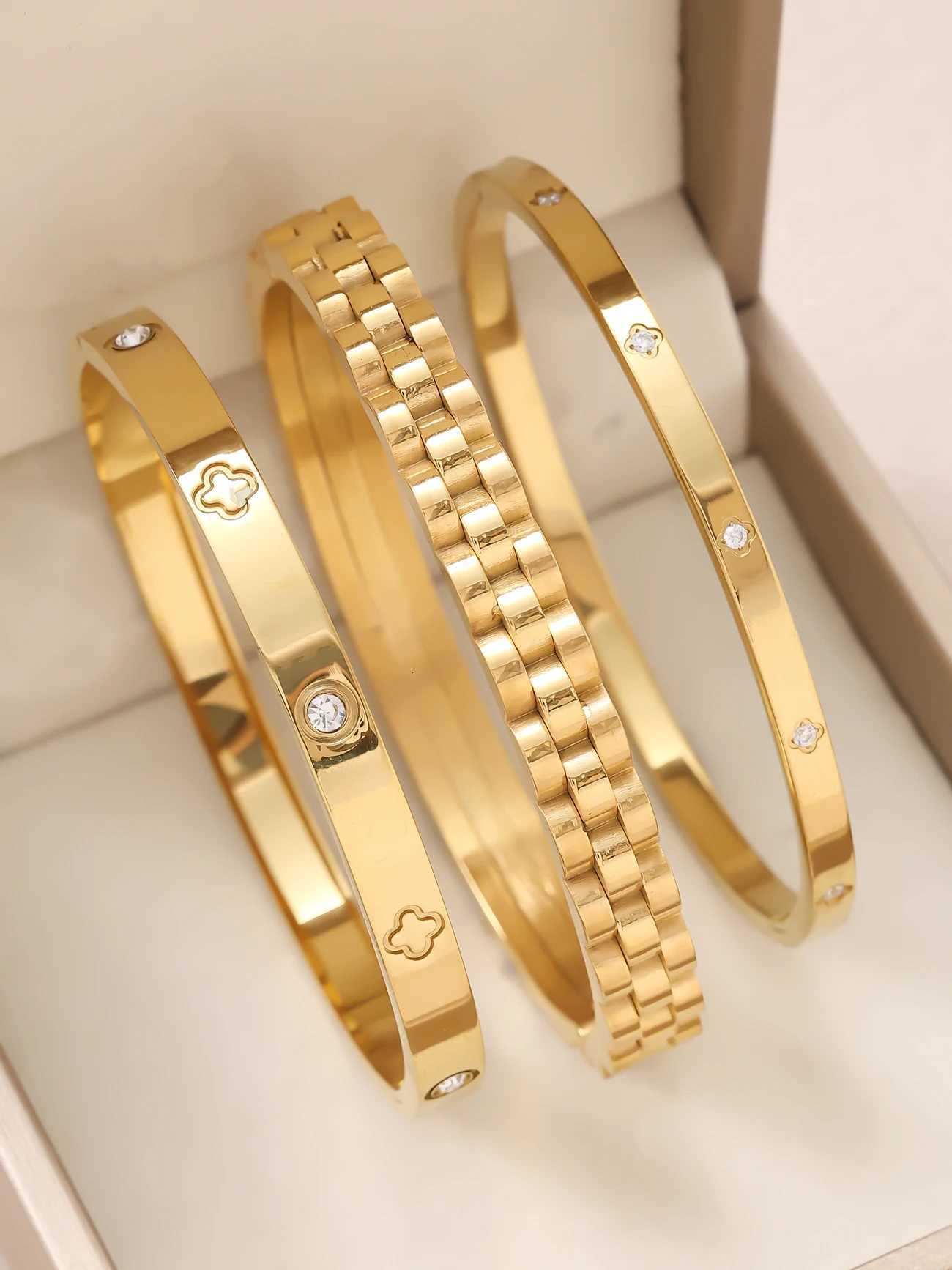 1pc 18K Gold Plated Stainless Steel Stackable Bracelet With Chain And Clover Design Fashion Style For Women Suitable For CasuaT251129