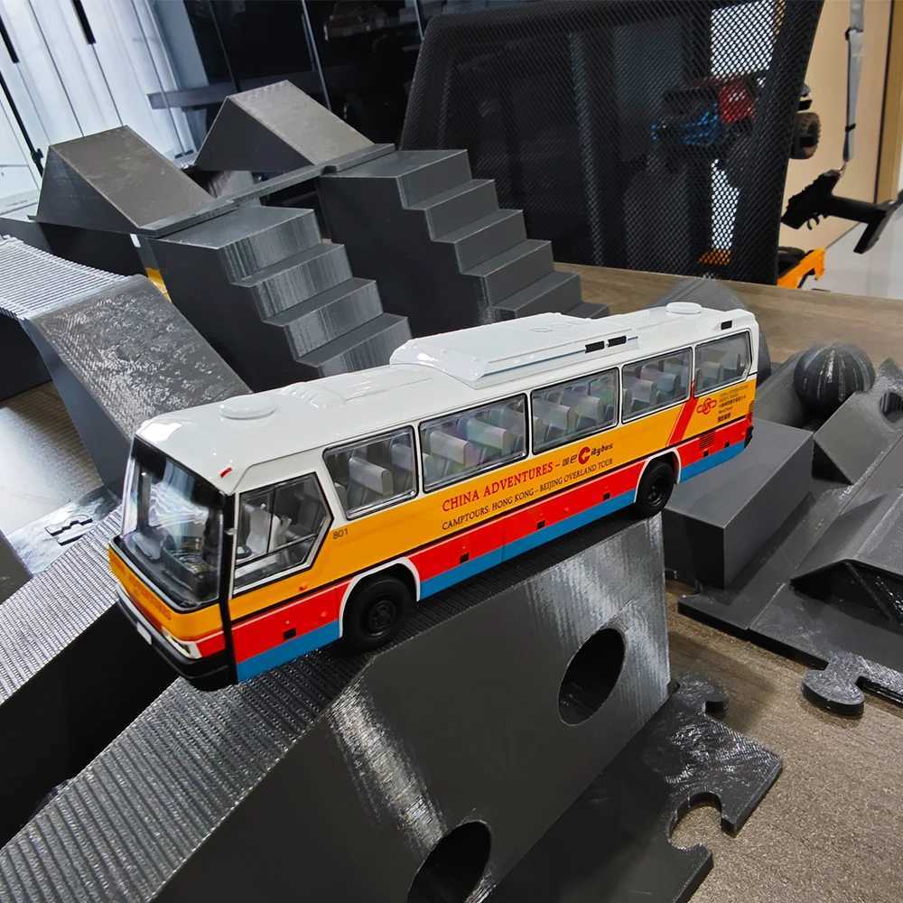 XCRATOYS BFC6120 Simulation Bus 1/64 RC Electric Remote Control Model Car Alloy Car Body Adult Childrens Toys J251129