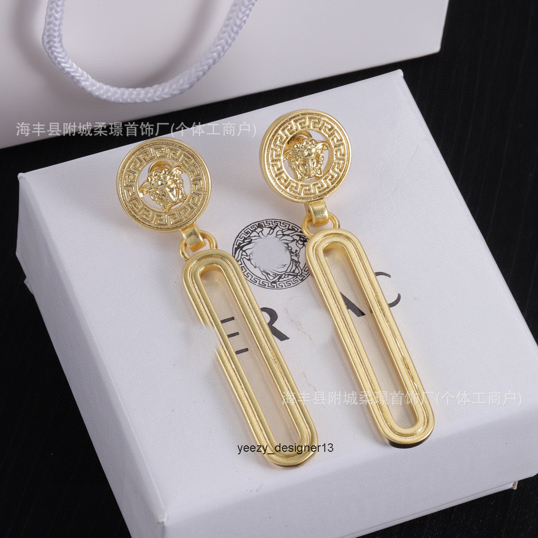 designer earrings stud luxury jewelry for men women gold silver woman high end new round beauty portrait medusa long live streaming versacely versace2 lk2n UQ2Q