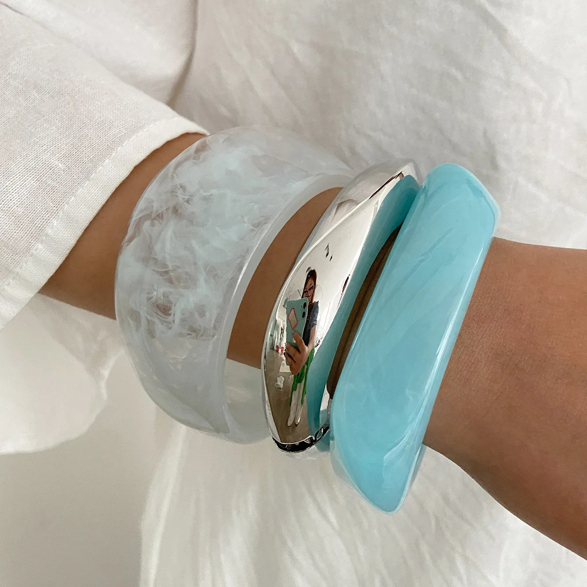Vintage Punk Blue White Thick Resin Acrylic Smudging Bangles Geometric Irregular Wide Cuff Bangle Bracelet For Women Men Jewelry 251129