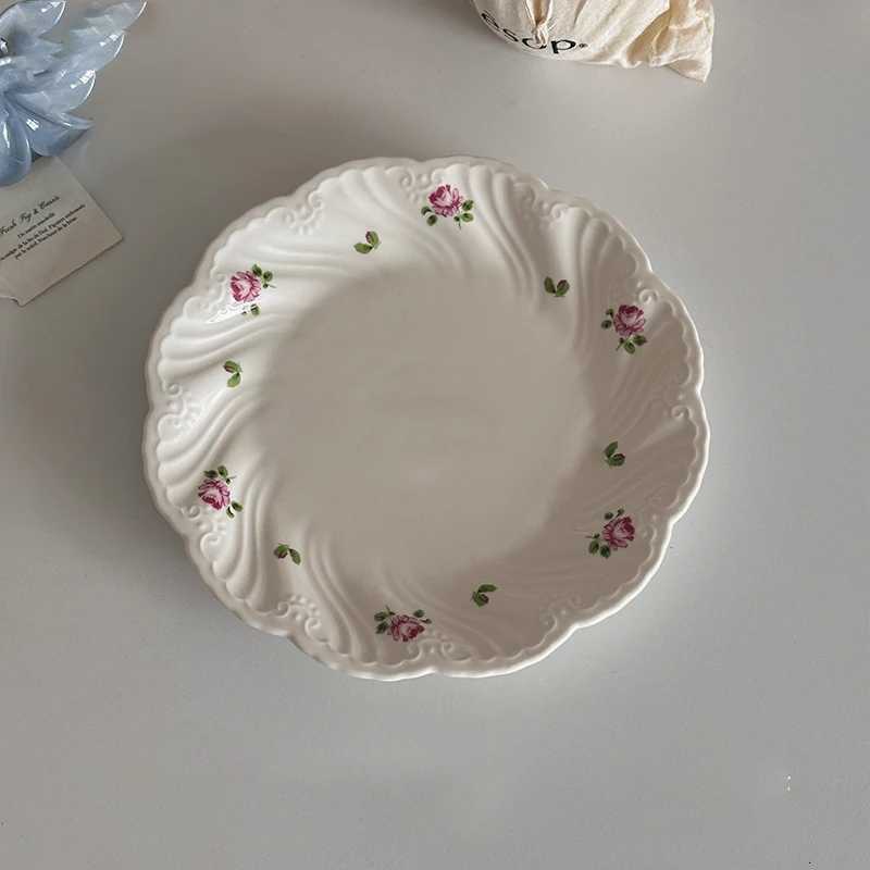 Luxury French Retro Floral Plate Ins Style Ceramic Tablewares High Aesthetic Flower Dining Plates Household Dessert Dishes Y251129