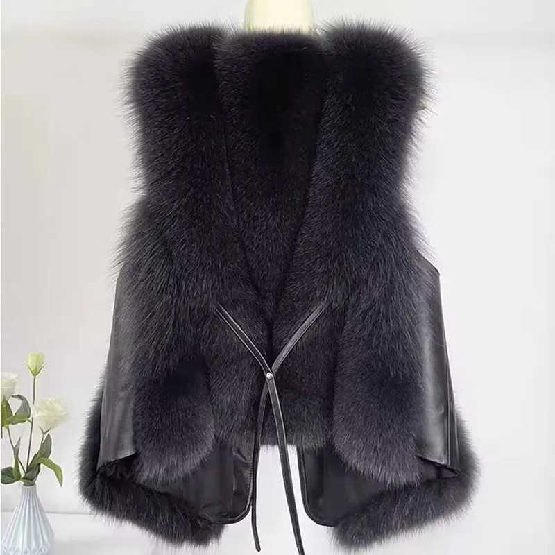 Women Loose Sleeveless Waistcoats Faux Fur Plush Vests Female Autumn Winter Fashion Outwears Lady PU Leather Fur Vest New 2025T251129