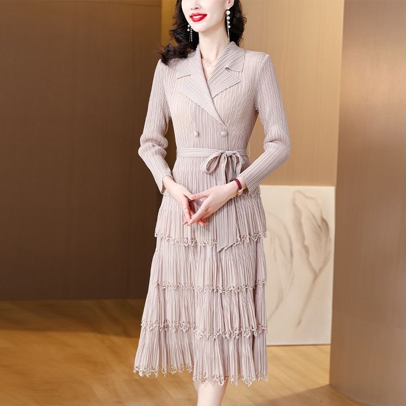 2025 autumn and winter new temperament plus size women's fashion cake dress long waist slimming skirt D02312