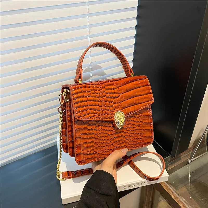 2025 Crocodile-Embossed Chain Bag - Crossbody/Handheld Multi-Way Purse Elegant Womens Handbag K251128