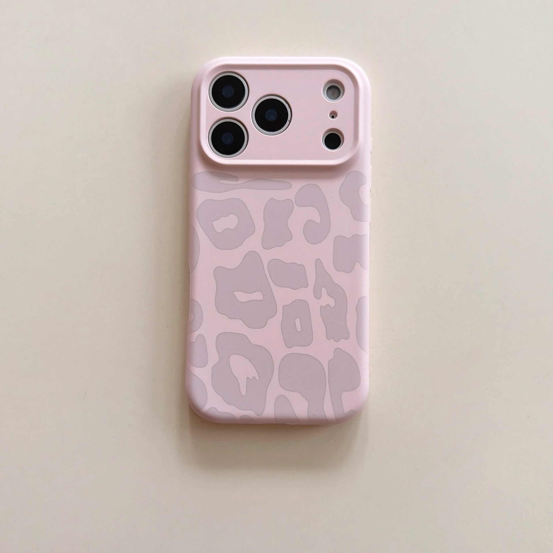 Leopard Print Phone Case iPhone 17 Pro Max Compatible with Apple 16 Pro Silicone Simple Skin Feel 15/14 Soft