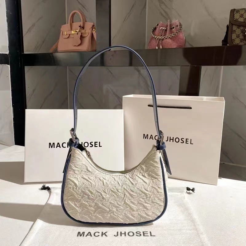2025 New Designer Bag Hong Kong K High End Fashion This Year's Popular Pleated For Women Xia Xiaozhong Design Crescent Underarm Bag One Shoulder