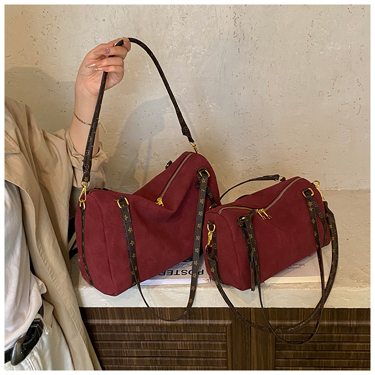 Designer New Women Suede Fashion Large Capacity Tote Bag Elegant Print Commuting Versatile Shoulder Bag Size Options Free Shipping