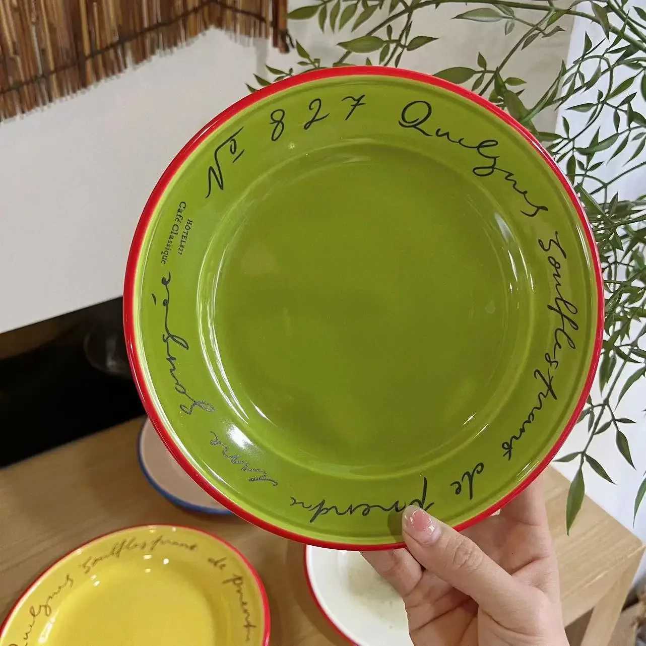 Luxury Korean Retro French Letter Ceramic Disc Graffiti Dessert Breakfast Pasta Creative Kitchen Supplies Food Photography Plate Y251129