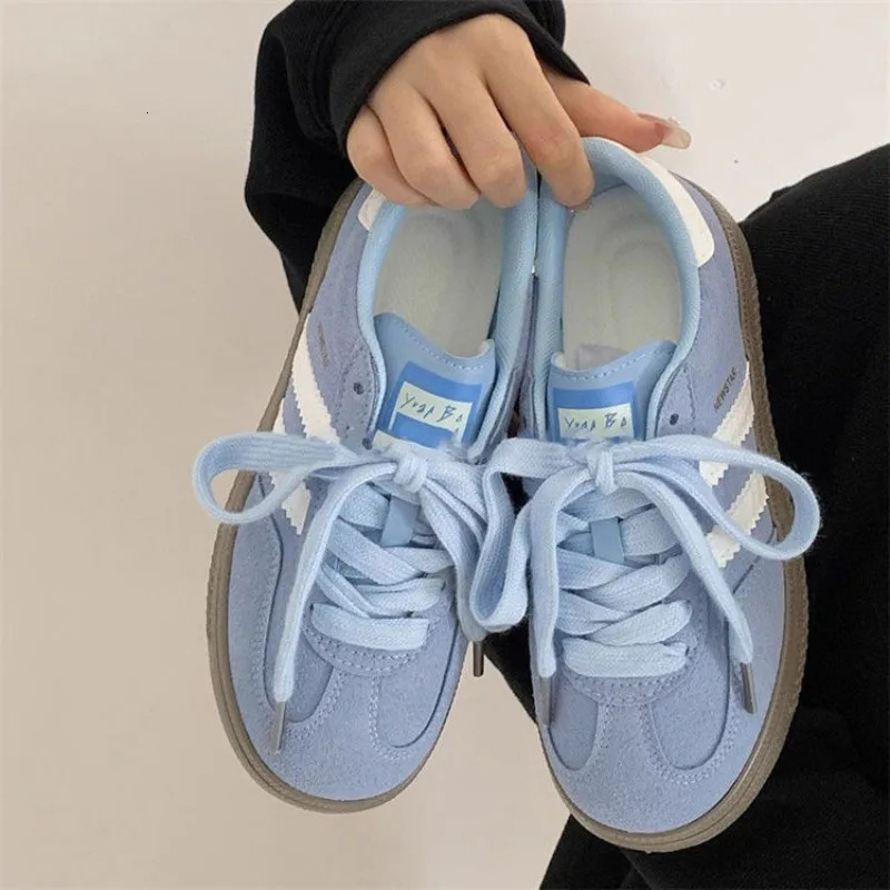 Womens Sneakers Fashion Lace Up Vulcanized Shoes Tennis Training Shoes for Women Casual Sports Running Shoe Ladies Shoes 251128