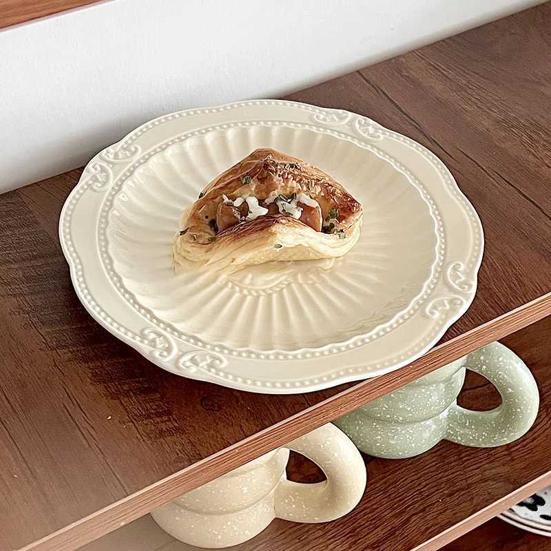 Luxury French Round Dinner Plate Vintage Salad Fruit Plate Western Breakfast Pastry Plate Household Light Luxury Tableware Y251129