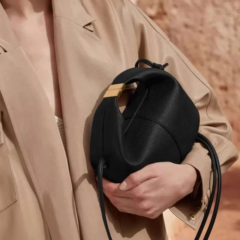 Bento Women's Bag, French Niche Cowhide Single Shoulder Crossbody Commuting Hand-Held Dumpling Bag