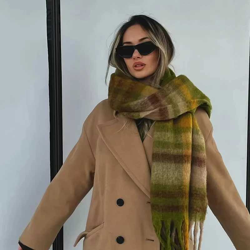 NEW Luxury Winter Thick Warm Scarf Women Cashmere Shawl and Wraps Neckerchief Bufanda Female Long Tessel Echarpe 2025J251129