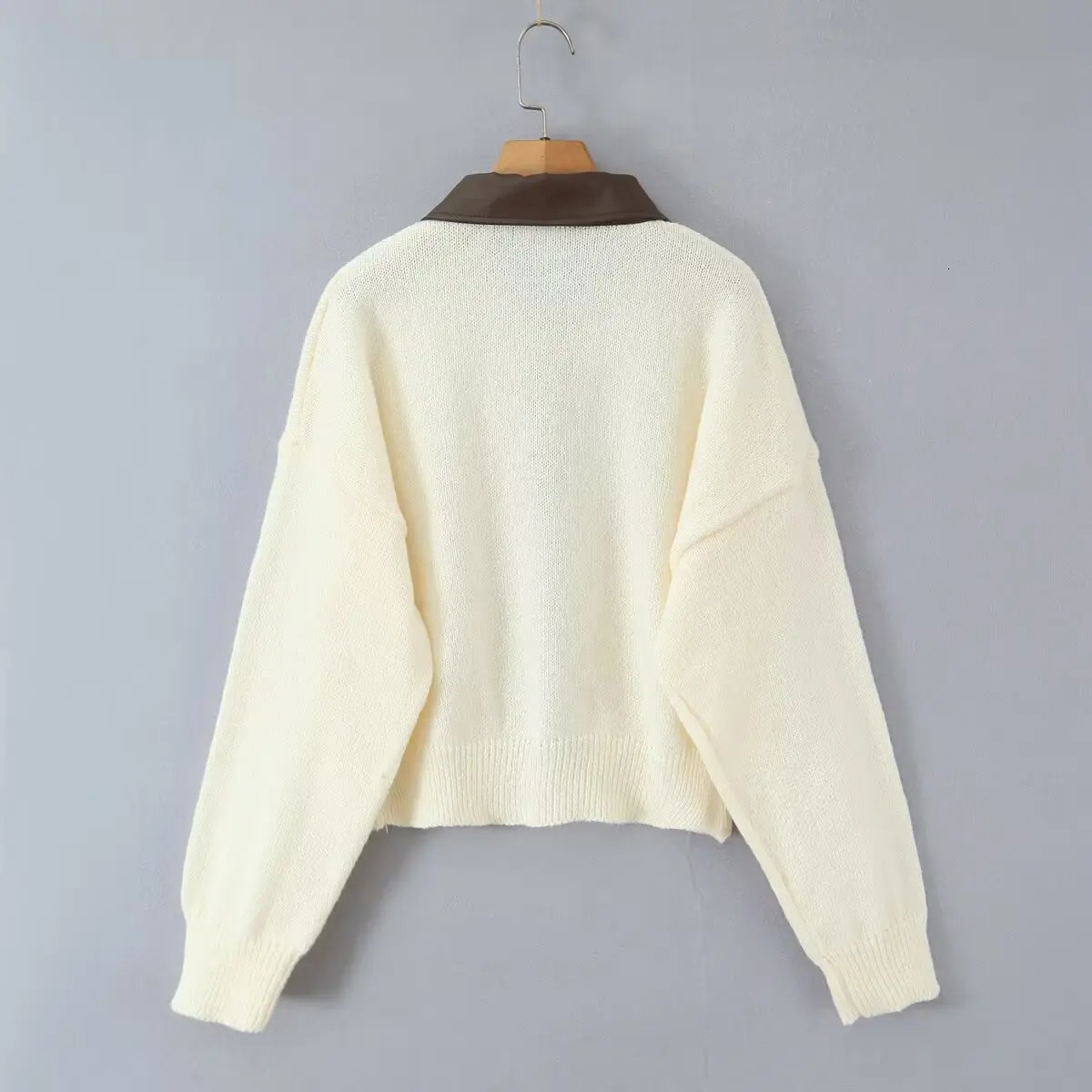 DiYiG WOMAN winter fashion leather collar stitching knitted cardigan vintage long sleeve zipper sweater Mujer 251128