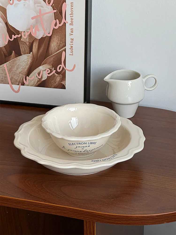 Luxury Ins Style Simple Ceramic Cutlery Bowl French Letter Pattern Household Fruit Plate High Quality Daily Breakfast Bread Snack Plate Y251129