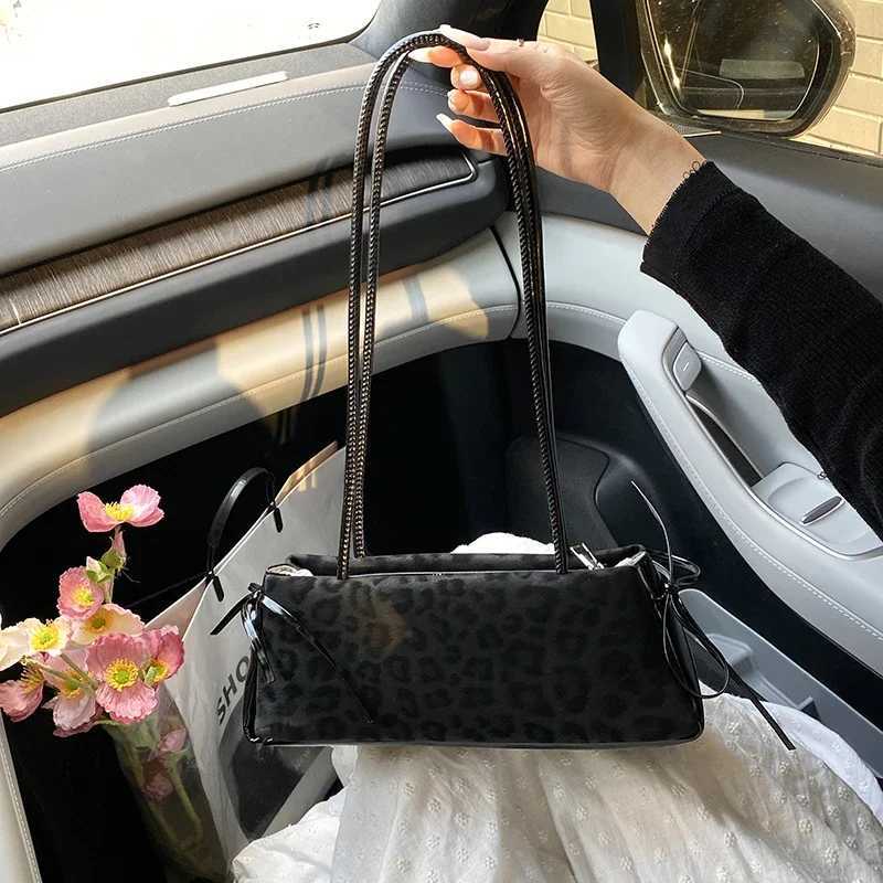 PU Zipper Leopard Shoulder Bags Summer New Fashion Womens Bags on Sale 2025 Retro Design Retro Light Luxury Womens Handbags K251128