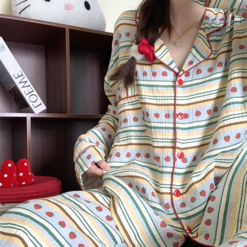 F106-Stylish Adolescents' Bedtime Clothing Pack Containing Warm Slipper Pair