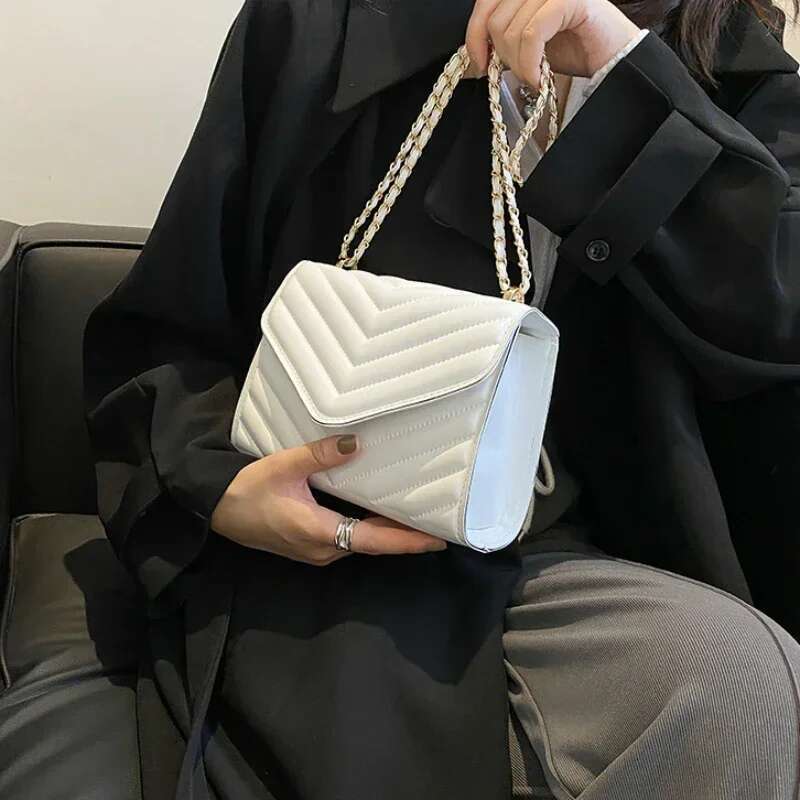 Single Shoulder Retro Small Square Handbag Women's Fashionable Simple Chain Crossbody Bag