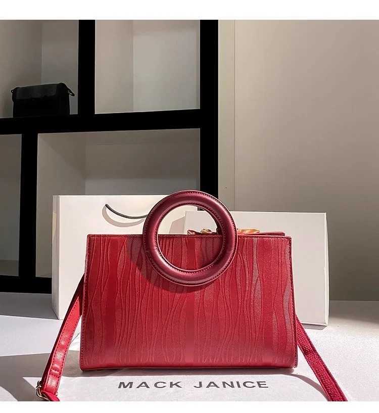 High Quality Red Fashion Striped Women Handbag Textured PU Large Capacity Casual Tote Bag Lady Purse Shoulder Messenger Bag K251128