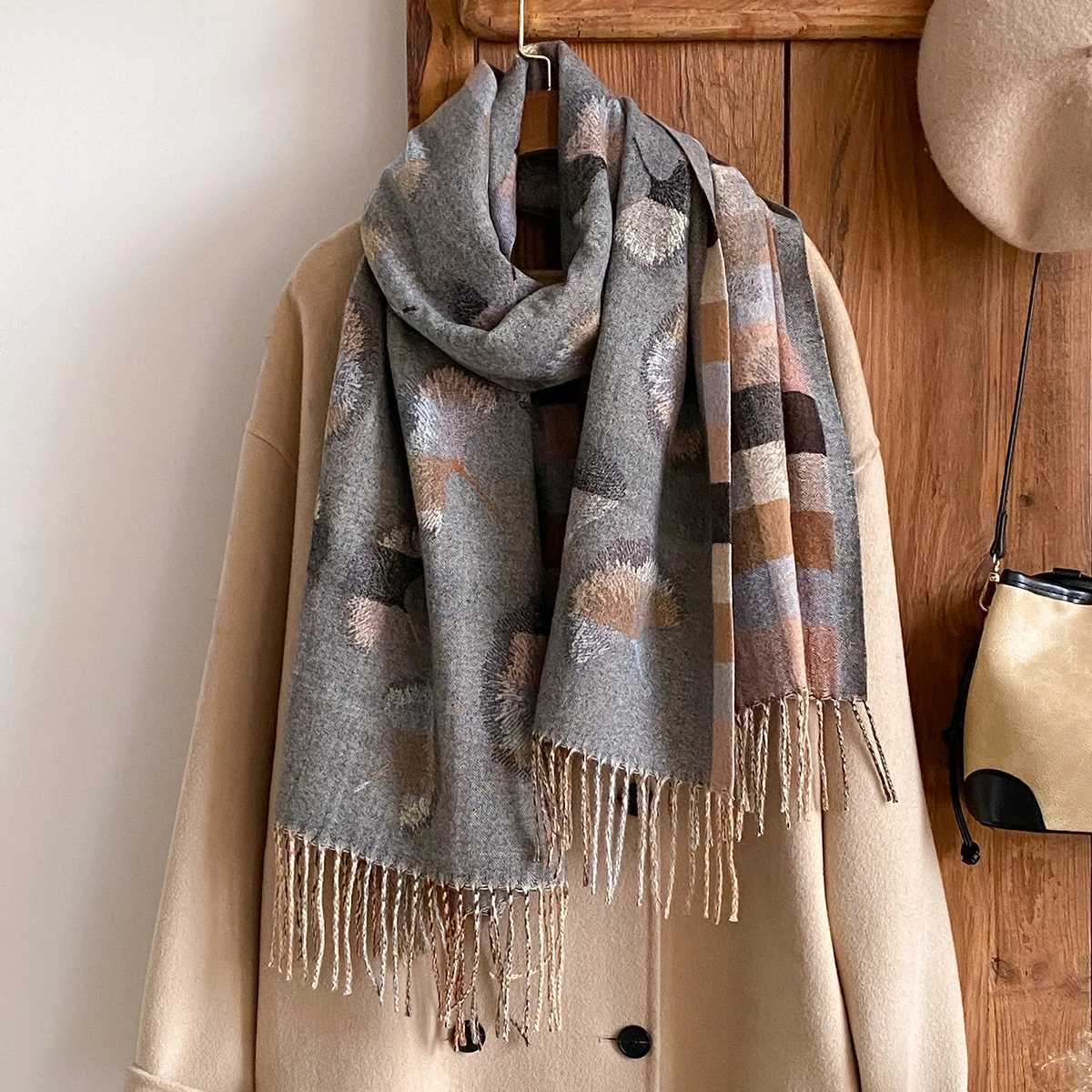 New Brand Elegance Double-sided Print Scarf Soft Warm Long Tassel Shawl Autumn and Winter Coldproof Windproof BlanketJ251129
