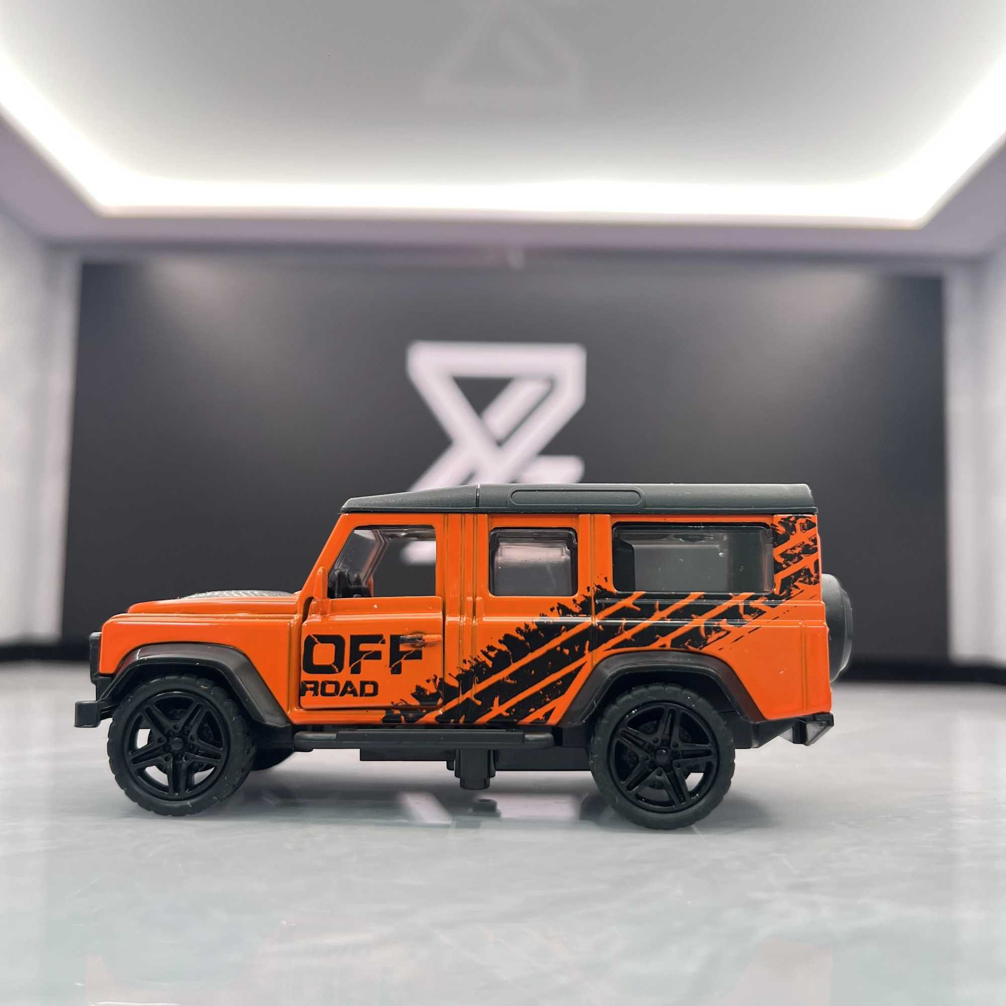 Simulation 143 classic off-road car alloy model with door opening function childrens toy alloy die-cast metal body J251129