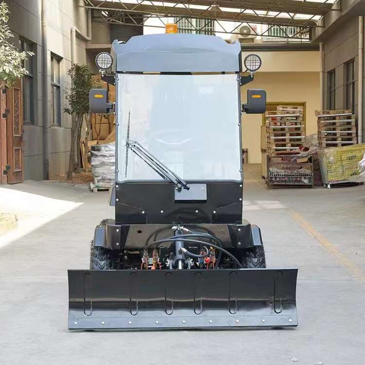 Multifunction Driven-on Snowplow Snow Removal Machine Wholesale Driving Closed Cap Snow Shovels Winter Snow Blower