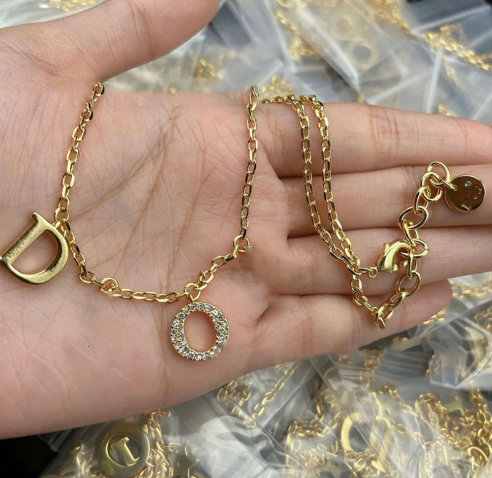 Necklaces D Letter Lady Designer Necklace Gold titanium Steel High end Elegant Pendant Stainless Women designer jewelry gift AA