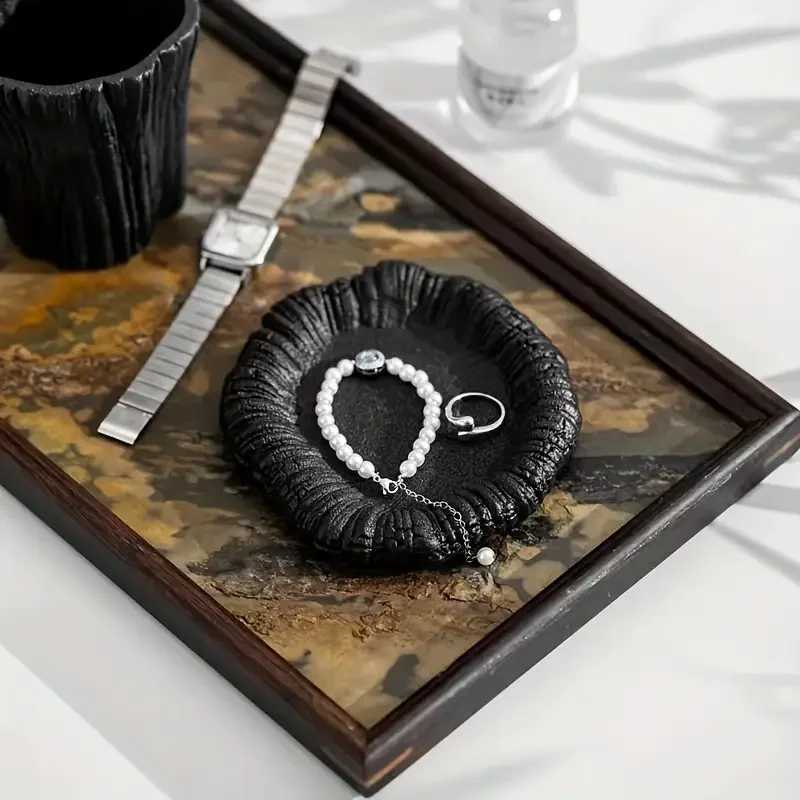 Simple Creative Irregular Ceramic Jewelry Storage Tray Jewelry Earrings Display Desktop Accessories Give Friends Birthday Gifts Y251129