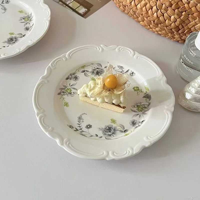 Luxury French Floral Serving Plate Vintage Ceramic Household Dishs High-end Breakfast Tray Exquisite Dessert Western Dish Plates Y251129