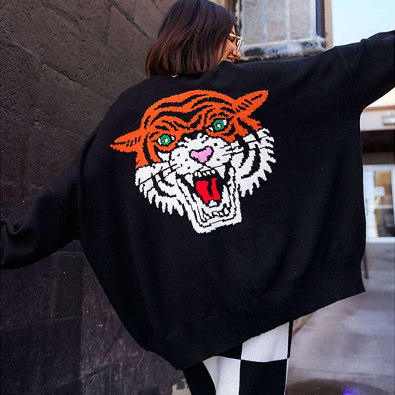 2024 European And American Winter Tiger Head Y2k Personality Street Fashion V-Neck Cardigan Sweater For Women