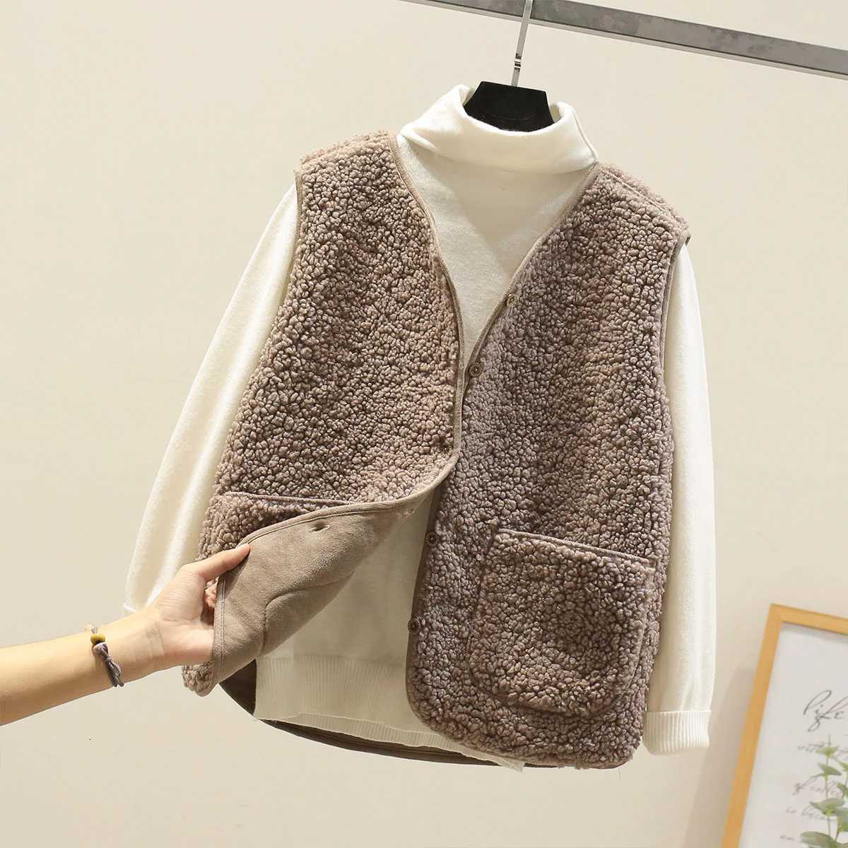 Korean Style Autumn Winter New Fashion Womens Solid Color V-neck Sleeveless Single-breasted Wool Jacket Female Vests ClothesT251129