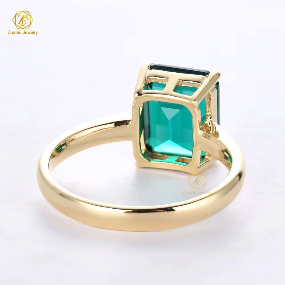 2025 Trendy 14K Yellow Gold Classic Style 8*10mm Lab Grown Zambia Emerald Gemstone Ring Wedding Engagement Jewelry Emerald Cut