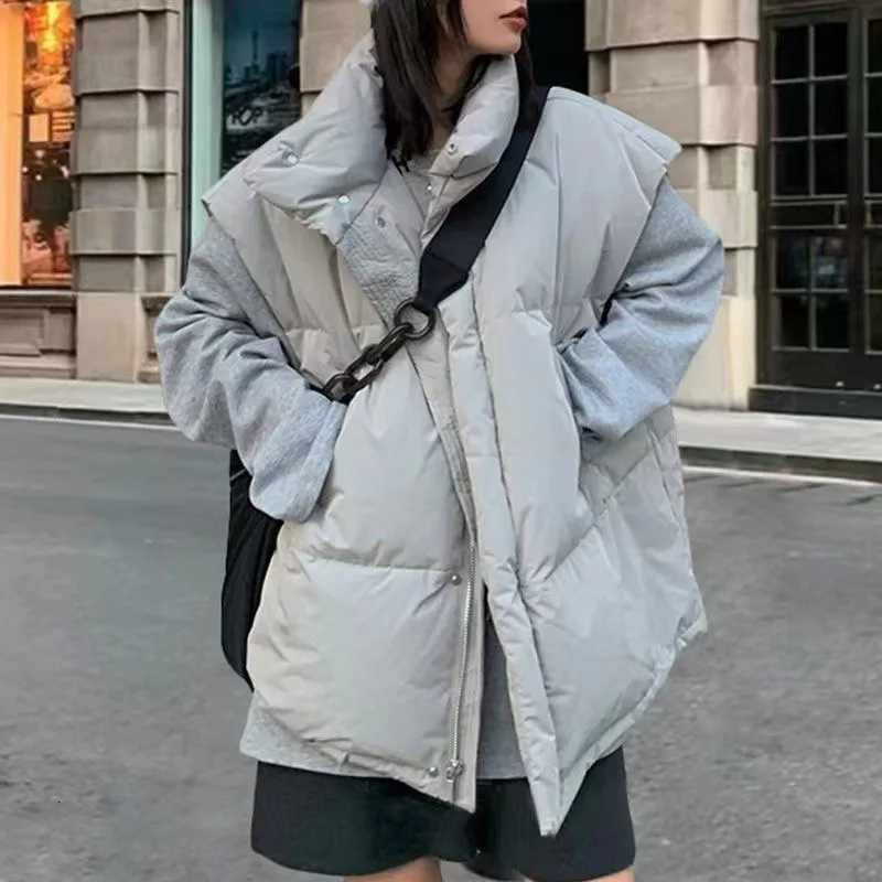 Autumn Winter Puffer Vest Quilted Padded Warm Womens Oversized Puffer Vest Stand Collar Full Zip Sleeveless Bubble Coat OutwearT251129
