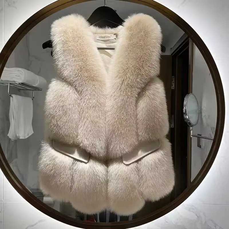 Luxurious Faux Fur Plush Vests Women Loose Sleeveless Waistcoats 2025 New Autumn Winter Female Outwears Lady PU Leather Fur VestT251129