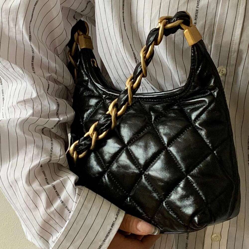 Xiaoxiangfeng 24A Thick Chain Shoulder Hobo Underarm Cover Oil Wax Cowhide Black Gold Hippie Bag Female