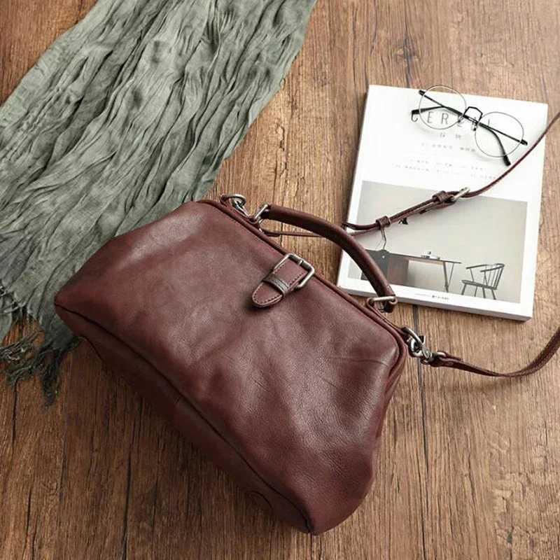 Genuine Leather Doctor Handbag 100 Cowhide Women Big Shoulder High Quality Vintage Manual Paint Crossbody Bags K251128